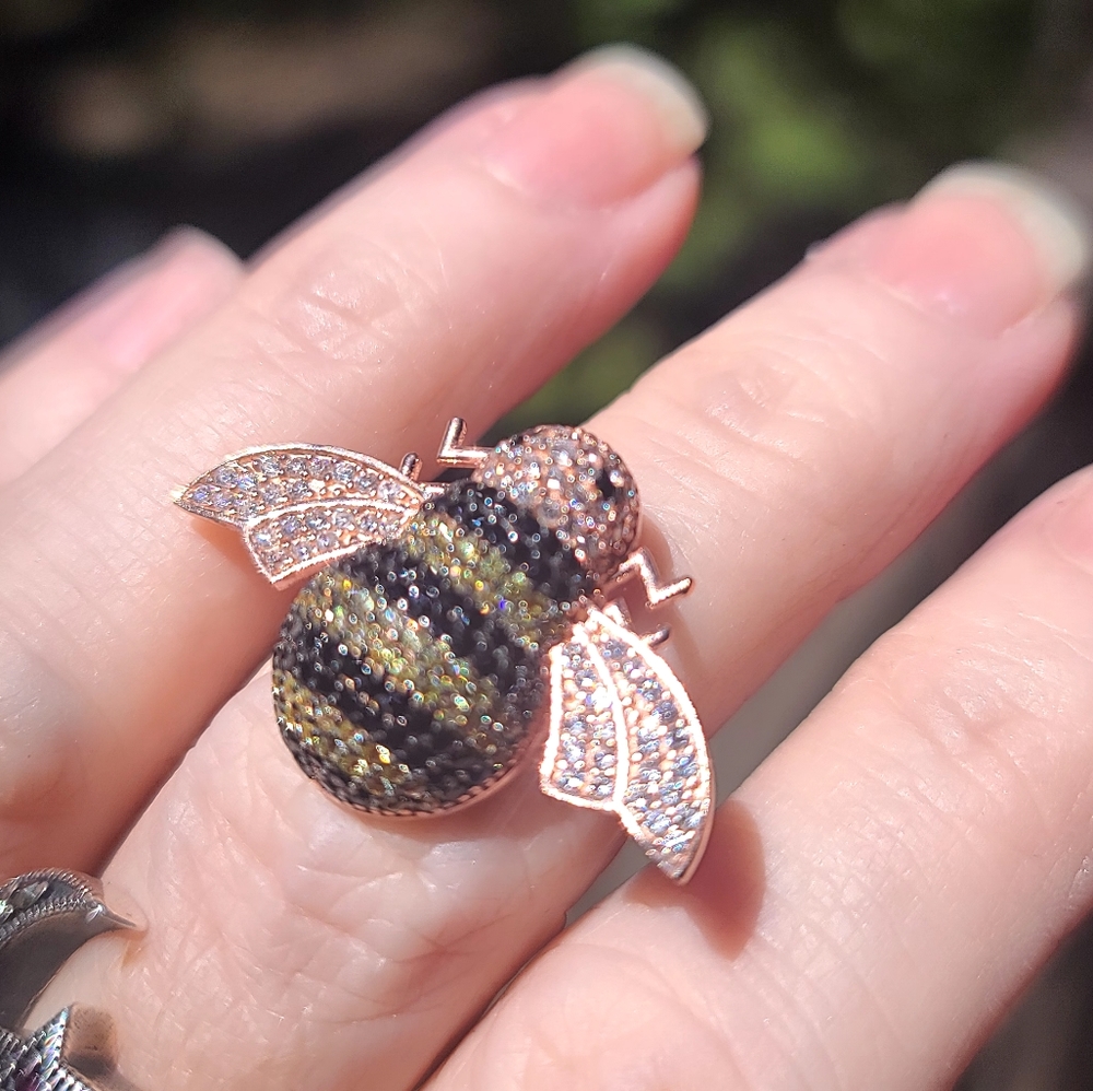 CUTE little bee ring sz6.5 adjustable onyx, citrine & topaz